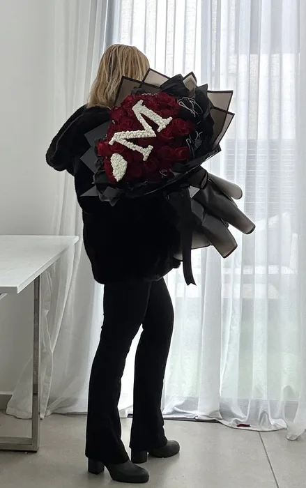 FOR EVER זר ורדים ואות